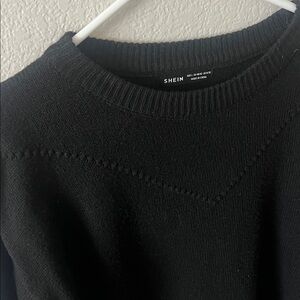 SHEIN Women's Black Crewneck Sweater